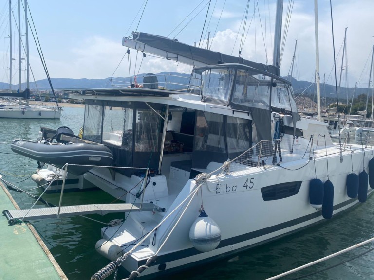 Hire Catamaran with or without skipper Fountaine Pajot Le Marin
