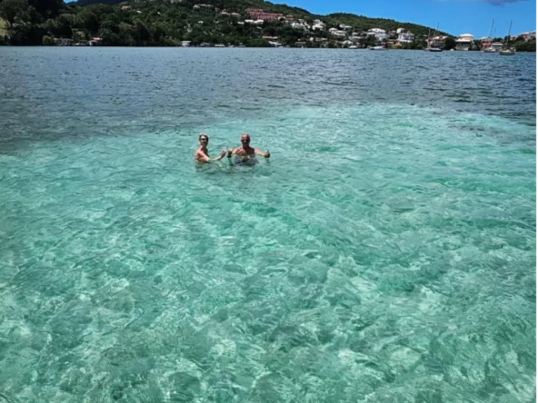 Charter a aback 24 Abbaco 24 in Les Trois-Îlets on Samboat