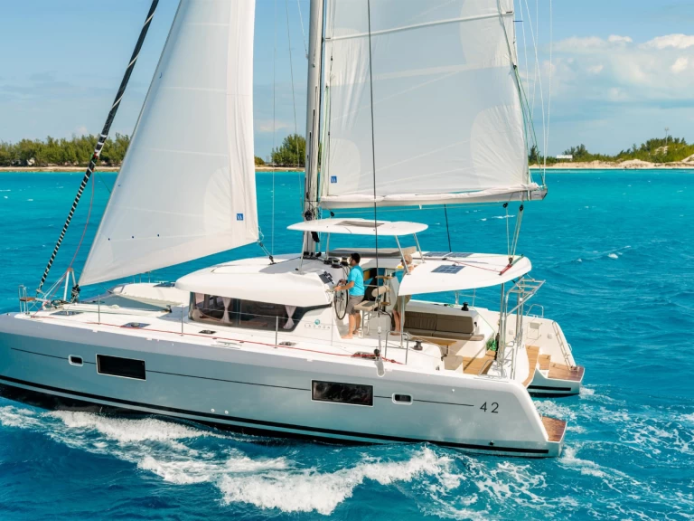 Hire Catamaran with or without skipper Lagoon Bonifacio