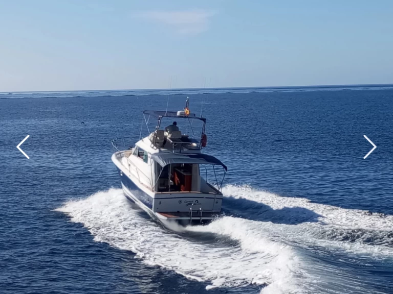 Hire a Bénéteau Antares 10.80 Fly Roses