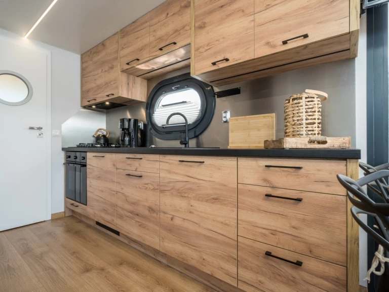 Charter a Rivo Campi 400 in Buchholz on Samboat