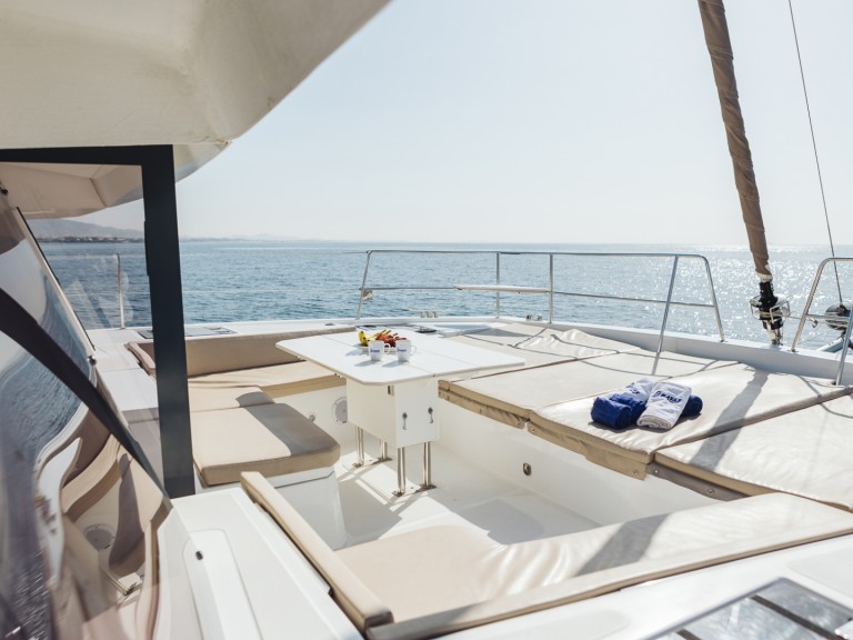 Yacht hire Alimos cheap Bali 4.8