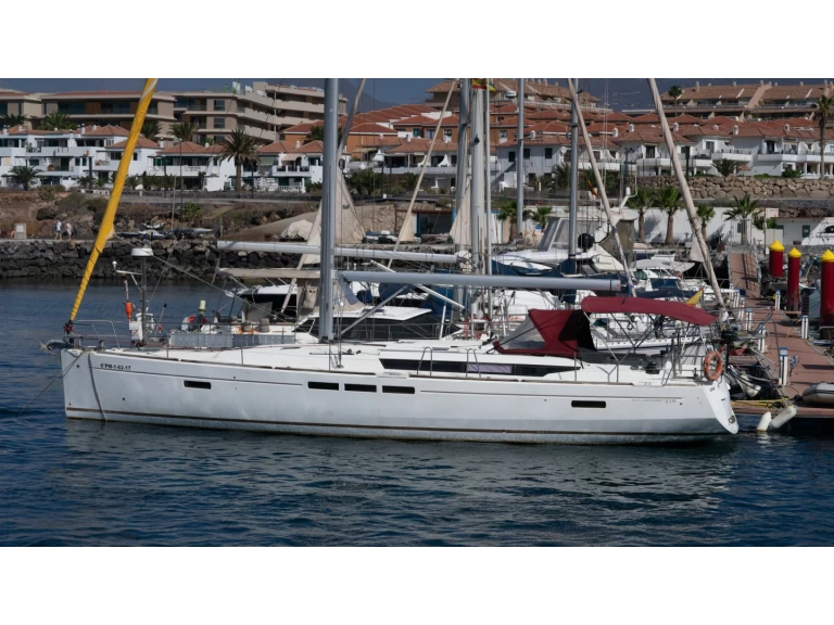 Charter a Jeanneau Sun Odyssey 519 in Ibiza Town on Samboat