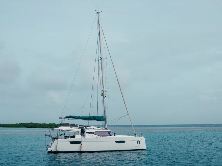 Yacht hire San Blas Islands cheap Elba 45