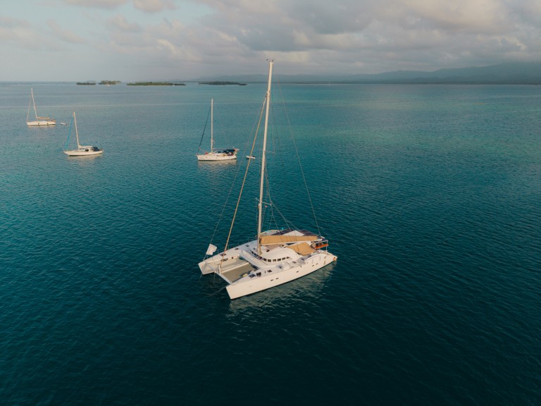 Catamaran hire in San Blas Islands - Lagoon Lagoon Switch 570