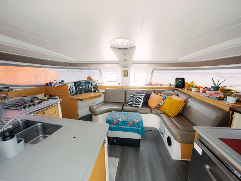 Charter a Fountaine Pajot LIPARI 41 EVOLUTION in San Blas Islands on Samboat