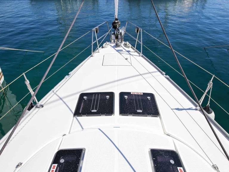 Sailboat to hire Gouvia at the best price
