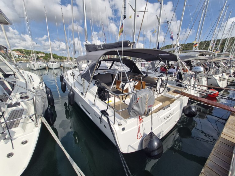 Hire Sailboat Hanse with a boat licence