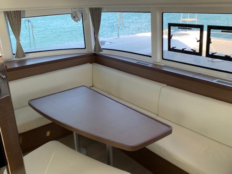 Charter a Lagoon Lagoon 42 in Sami on Samboat