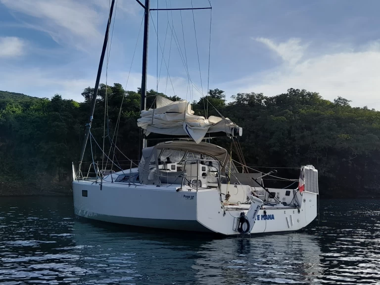 Sailboat hire in Port de Fort-de-France - Pogo Structures Pogo 30