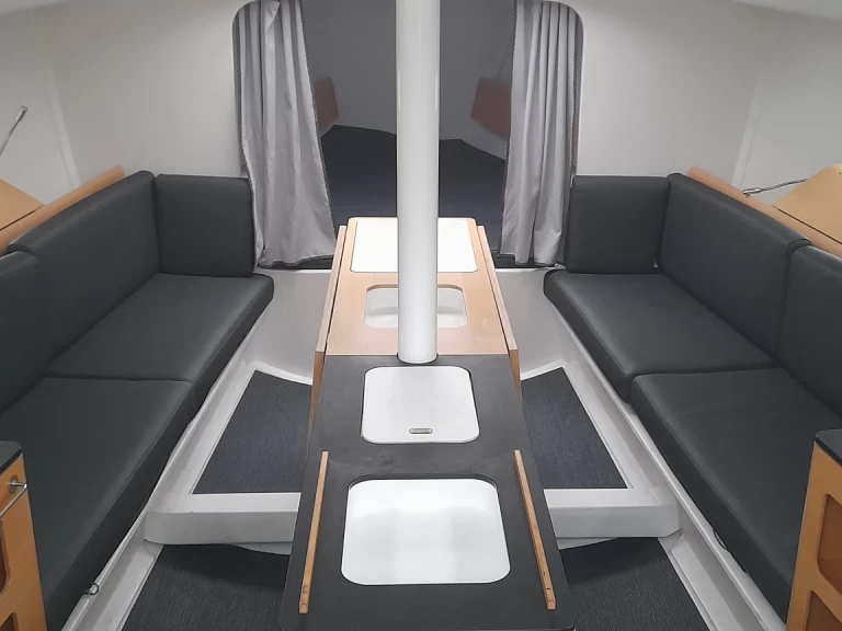 Hire Sailboat Pogo Structures with a boat licence