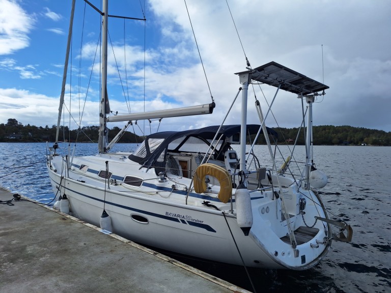 Yacht hire Hjellestad cheap Bavaria 39 Cruiser