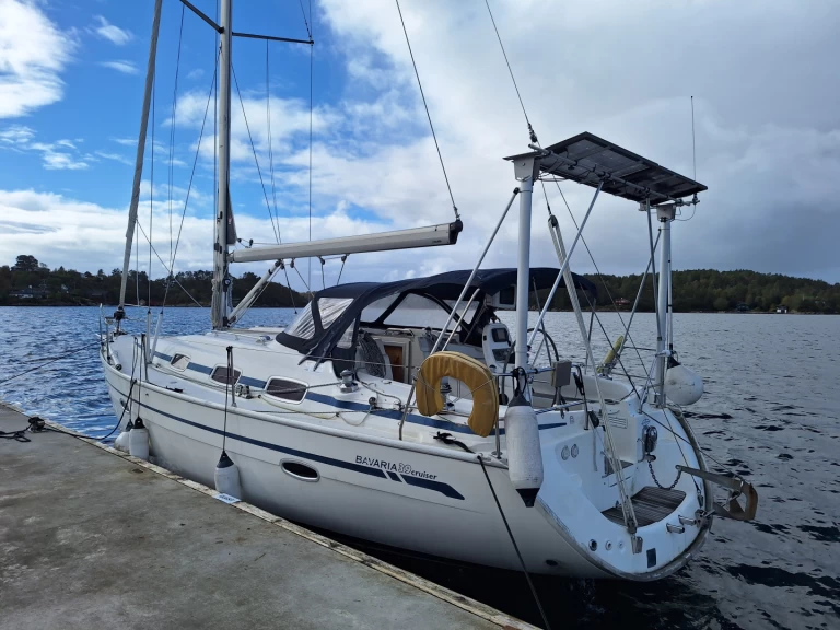 Yacht hire Hjellestad cheap Bavaria 39 Cruiser