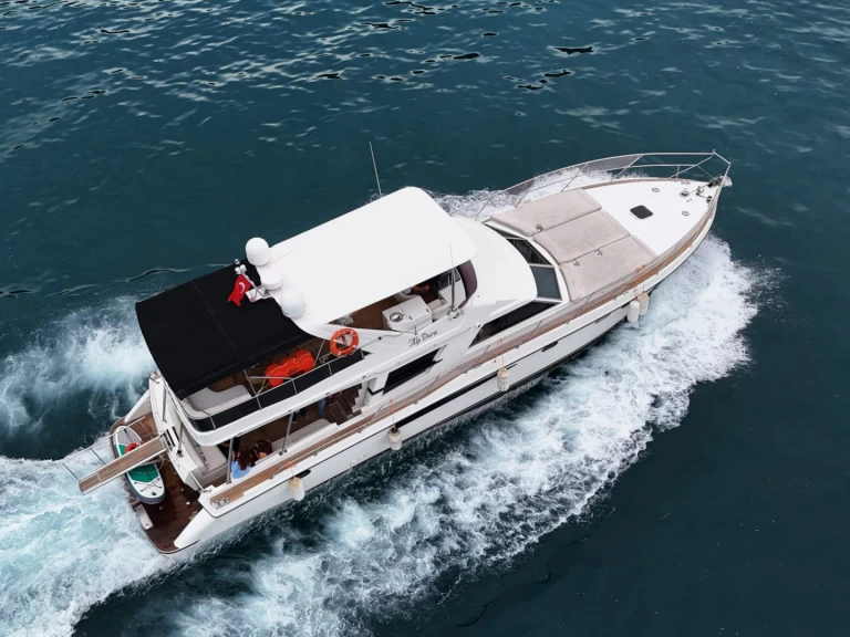 Hire Luxury Yacht with or without skipper Fairline Antalya (City)