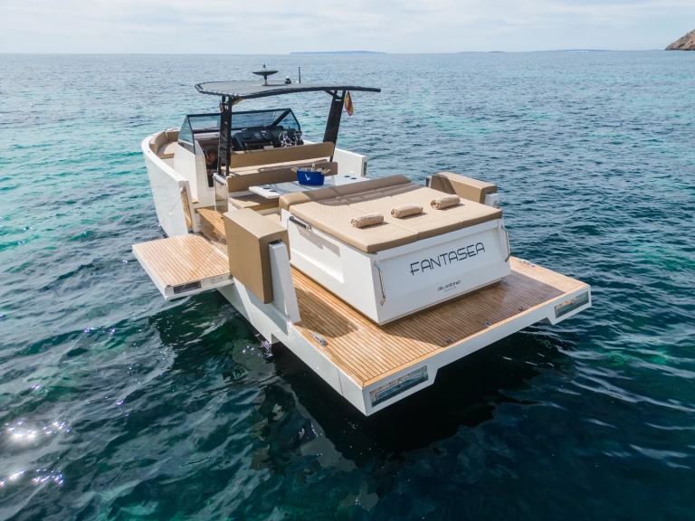 Yacht hire Sant Antoni de Portmany cheap D33