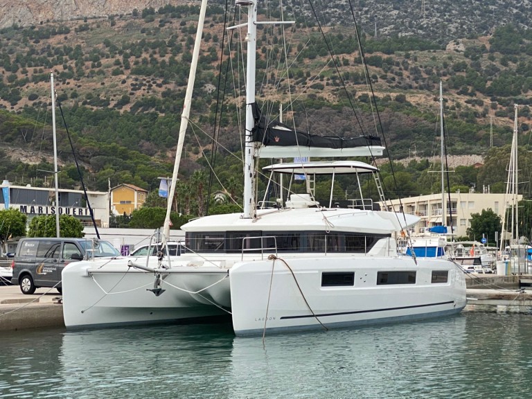 Lagoon Lagoon 51 charter bareboat or skippered in  Road Town