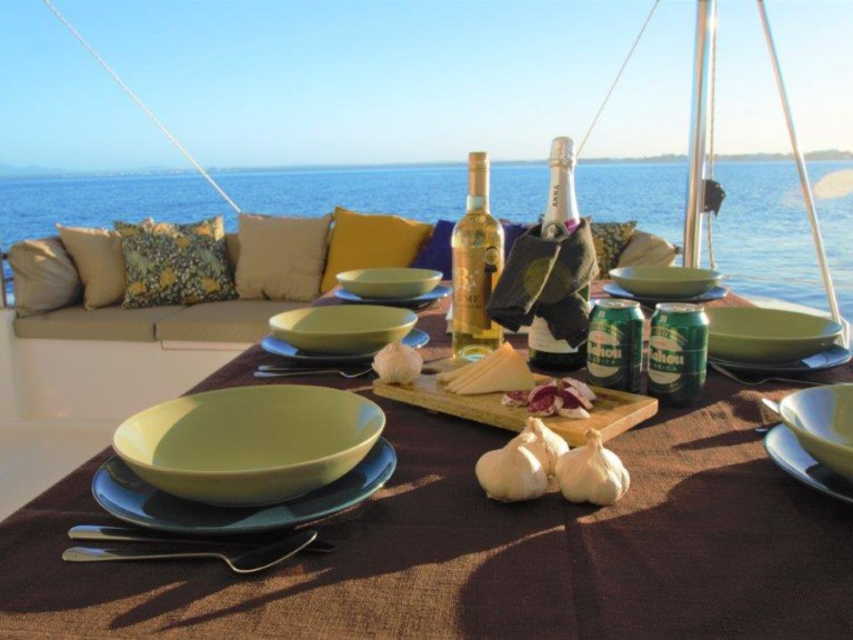 Charter a Bali Bali 4.5 in Palma de Mallorca on Samboat