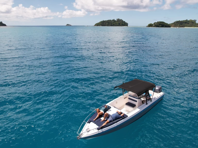 Yacht charter Mahé - Wellcraft Scarab 302 Sport on SamBoat