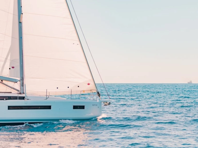 Yacht charter Lávrio - Jeanneau Sun Odyssey 490 on SamBoat