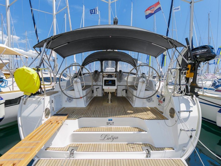 Hire a Bavaria Cruiser 46 Split