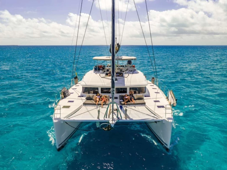 Yacht hire British Virgin Islands (BVI) cheap HUNTRESS