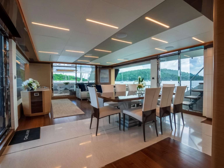 Hire Luxury Yacht with or without skipper Ocean alexander Sint Maarten