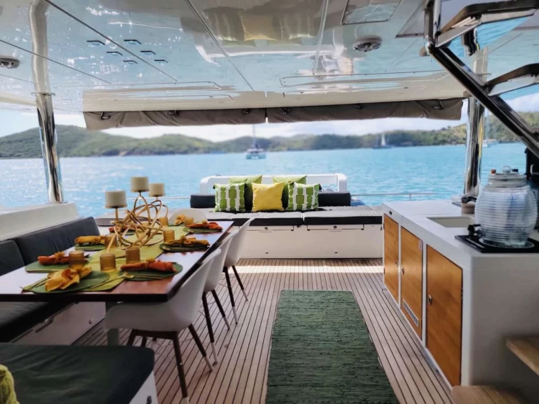 Charter a Lagoon HUNTRESS in British Virgin Islands (BVI) on Samboat