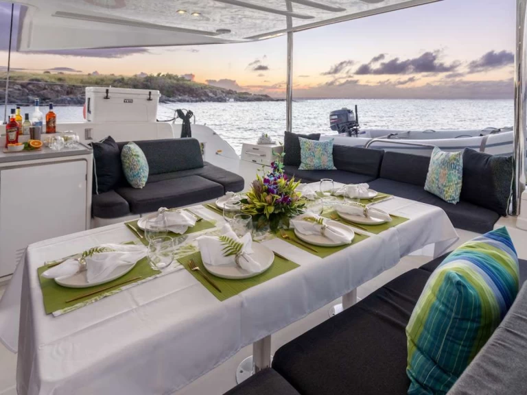 Luxury Yacht to hire British Virgin Islands (BVI) at the best price