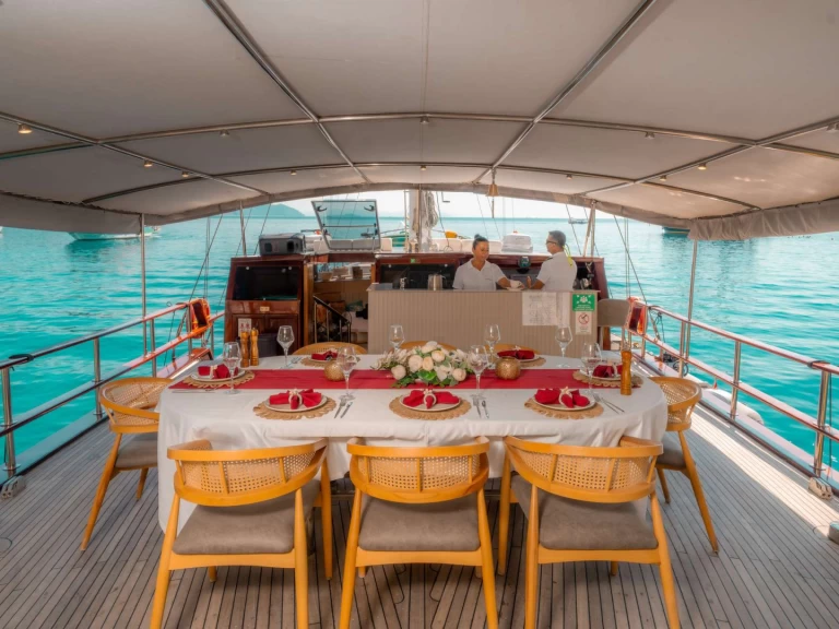 Yacht hire Marmaris cheap PRINCESS ALIZE