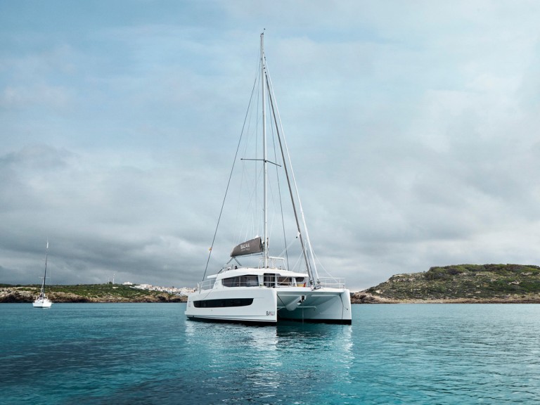 Charter a Bali Bali 4.4 in Sant Antoni de Portmany on Samboat