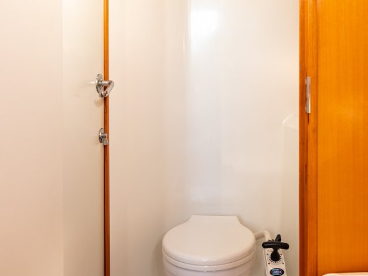 Yacht hire Punat cheap First 40.7