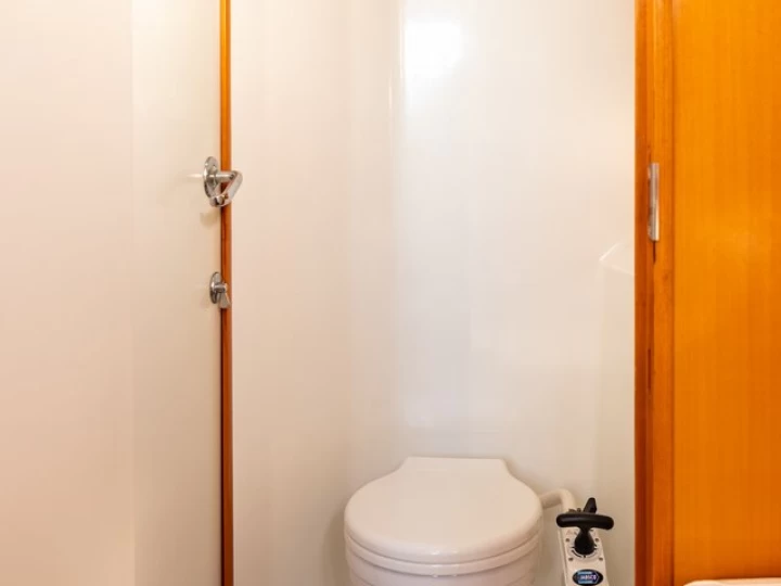 Yacht hire Punat cheap First 40.7