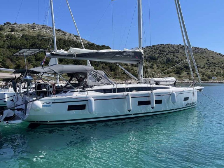 Charter a Bavaria Bavaria C46 in Šibenik on Samboat