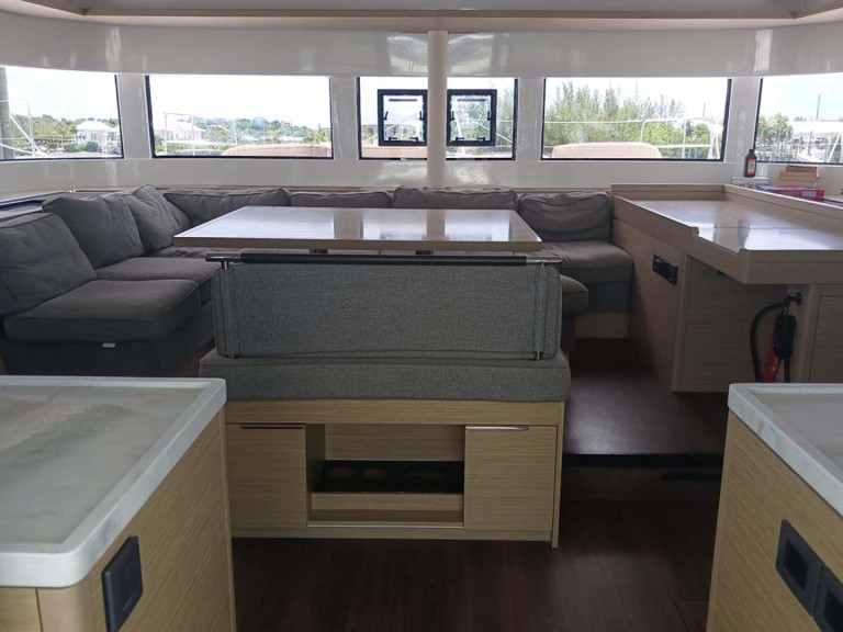 Yacht hire Marsh Harbour cheap Lagoon 51