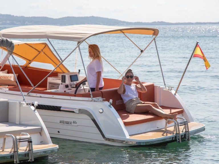 Charter a Interboat Intender 820 in Port de Pollença on Samboat