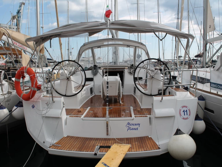 Hire Sailboat with or without skipper Jeanneau Marsala