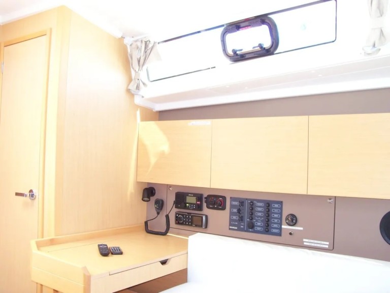 Charter a Bénéteau Oceanis 38 in Trogir on Samboat