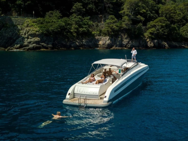 Hire Motorboat with or without skipper cherokee Portofino