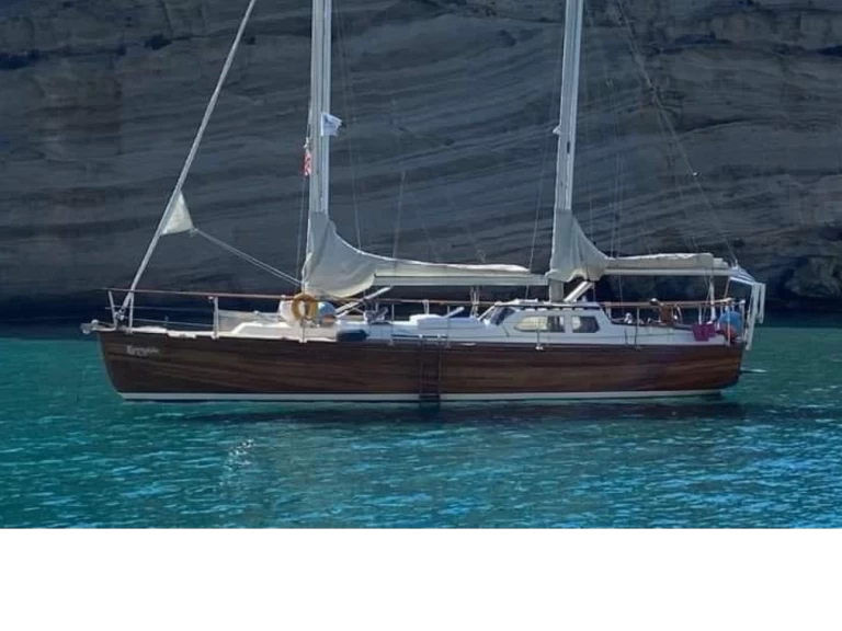 Sailboat to hire Mílos at the best price