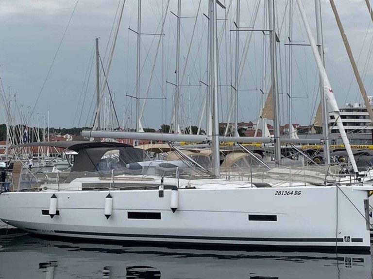 Hire Sailboat Dufour with a boat licence