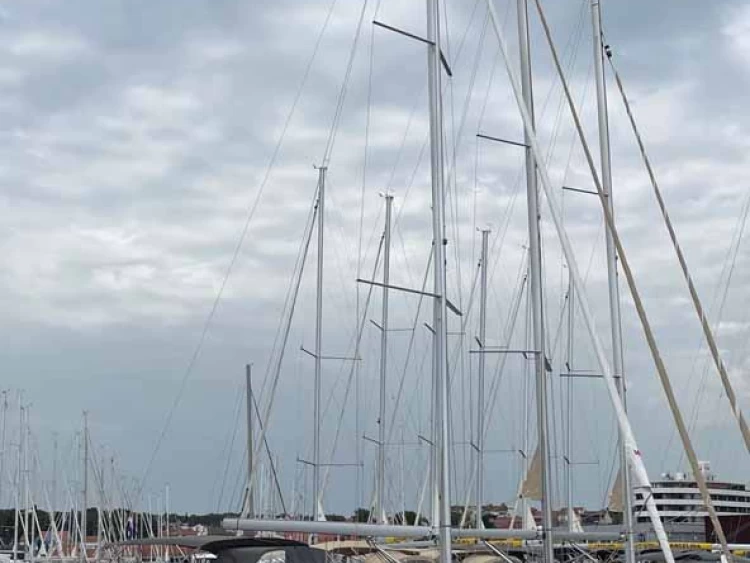 Sailboat to hire Split at the best price