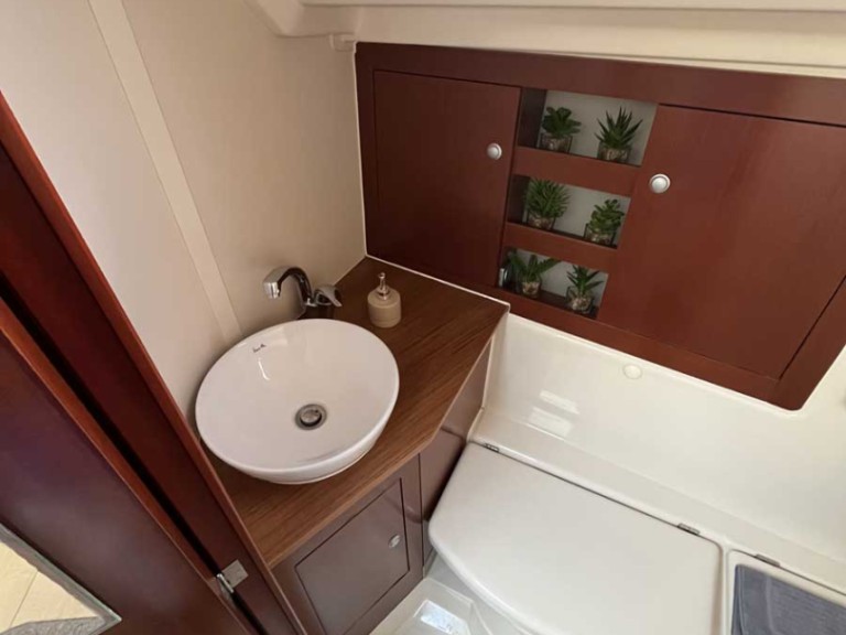 Hanse Hanse 385 charter bareboat or skippered in  Sami