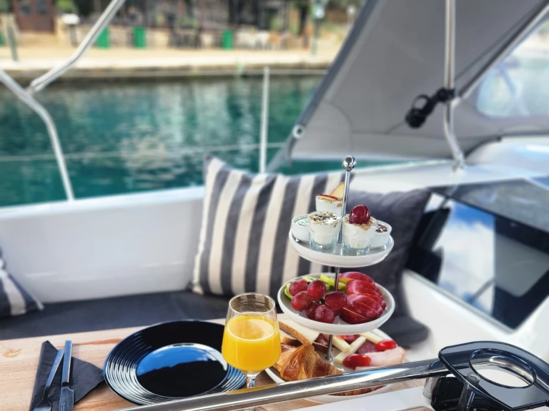 Sailboat hire in Marathi - Hanse Hanse 418