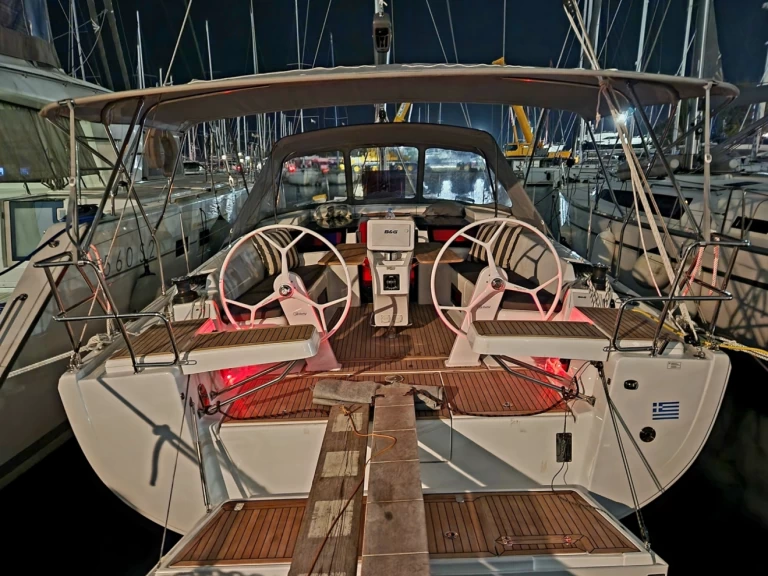 Hire Sailboat with or without skipper Hanse Marathi