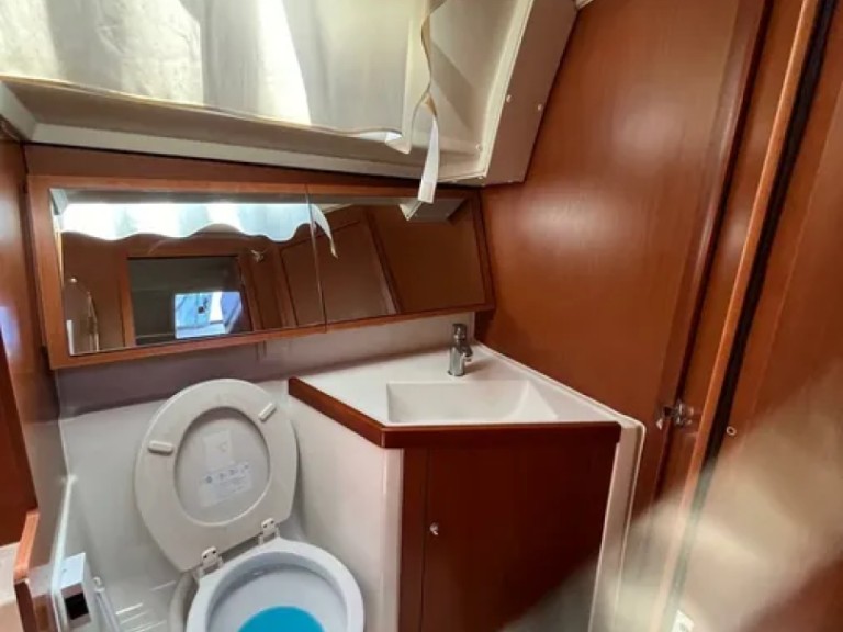 Yacht charter Gouvia - Bénéteau Oceanis 41.1 on SamBoat