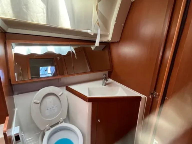 Yacht charter Gouvia - Bénéteau Oceanis 41.1 on SamBoat