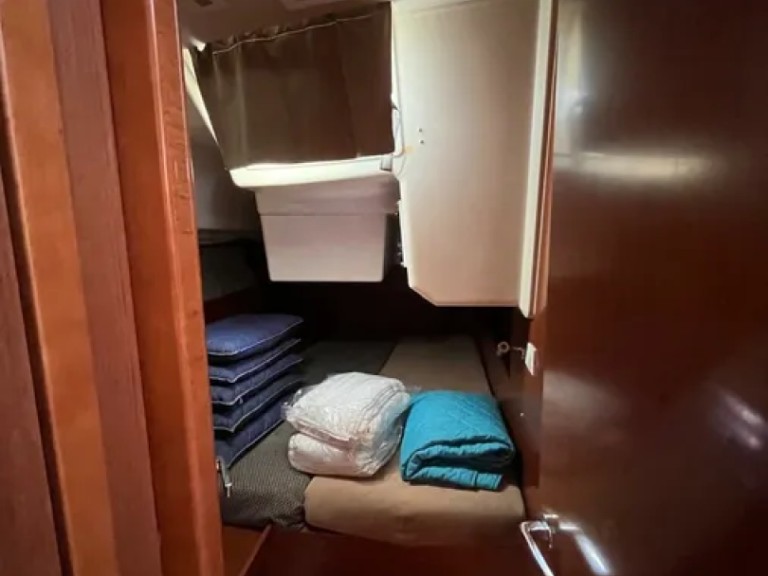 Yacht hire Gouvia cheap Oceanis 41.1