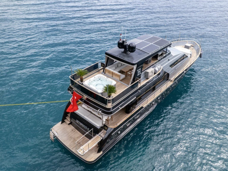 Charter a  Falcon Yachts Beyefendi H in Göcek on Samboat