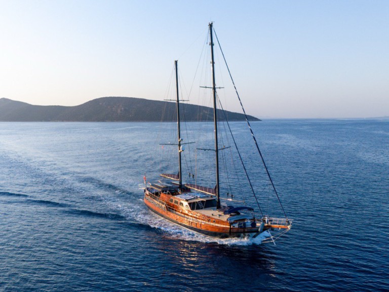 Hire Sailboat with or without skipper Custom Made Lávrio