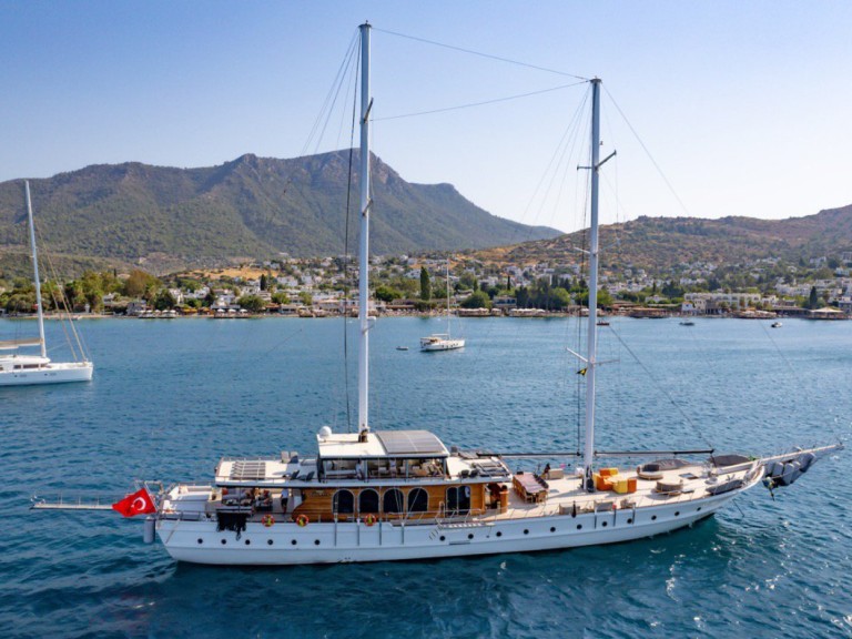 Sailboat to hire Bodrum at the best price